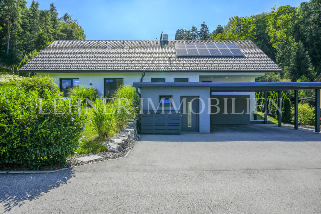 Lehner Immobilien Schöner Bungalow in ruhiger Waldrandlage in Tobelbad