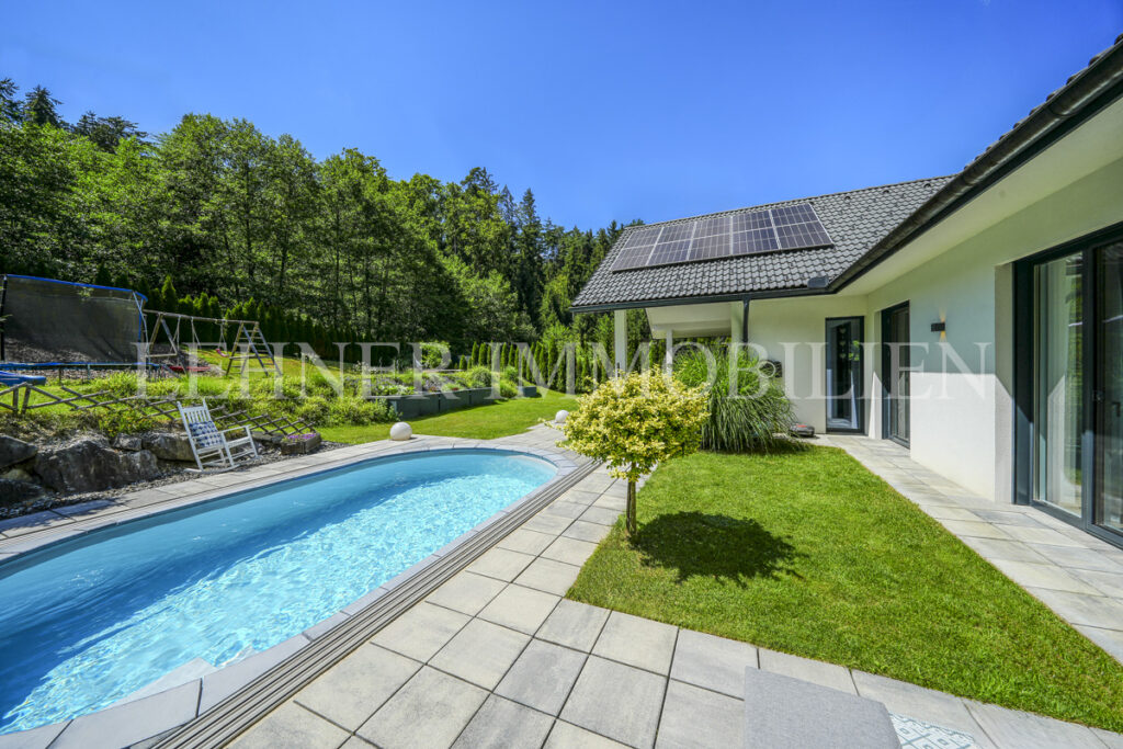 Lehner Immobilien Schöner Bungalow in ruhiger Waldrandlage in Tobelbad