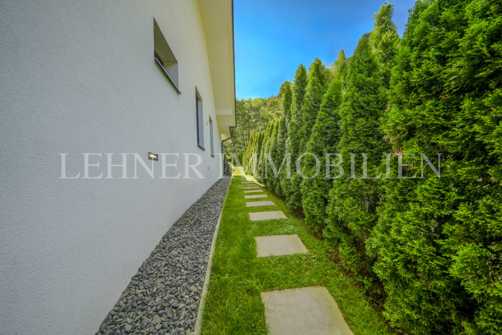 Lehner Immobilien Schöner Bungalow in ruhiger Waldrandlage in Tobelbad