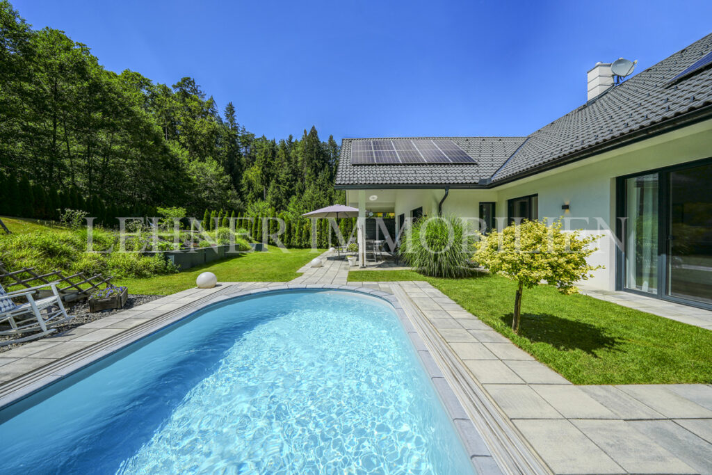 Lehner Immobilien Schöner Bungalow in ruhiger Waldrandlage in Tobelbad