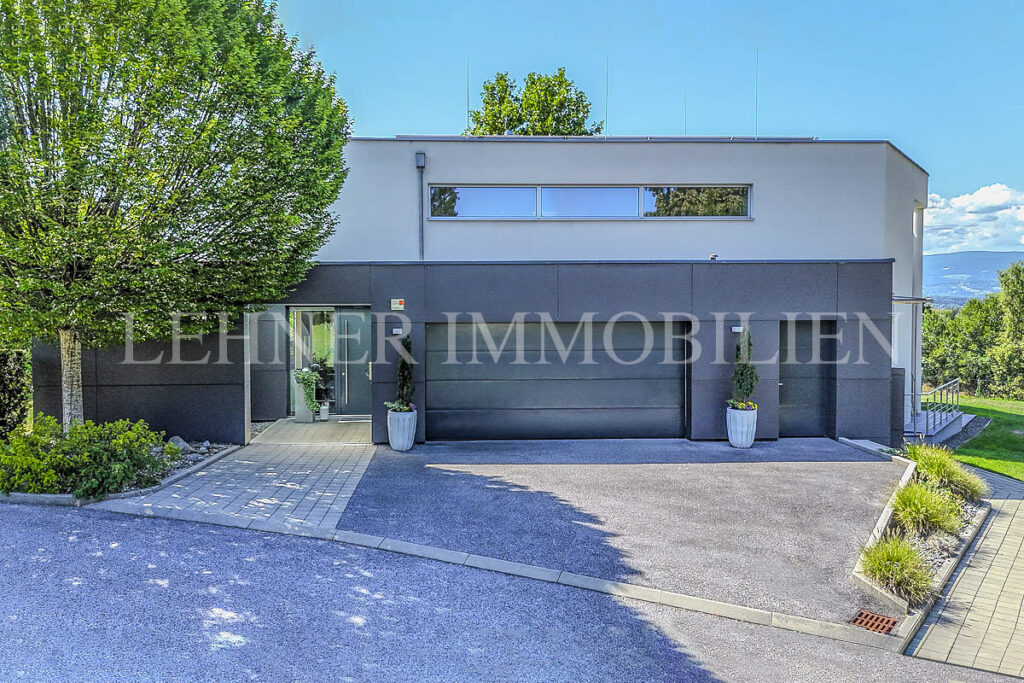 Lehner Immobilien exklusive Architektur Villa mit traumhafter Aussicht in Lieboch