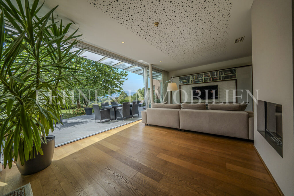 Lehner Immobilien exklusive Architektur Villa mit traumhafter Aussicht in Lieboch