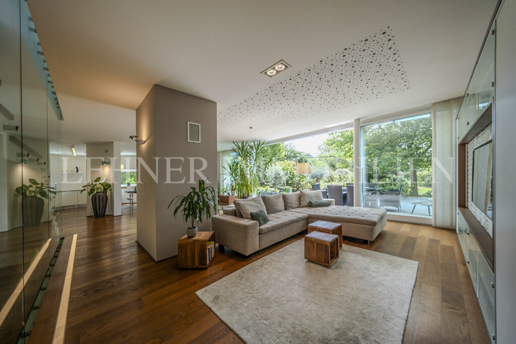 Lehner Immobilien exklusive Architektur Villa mit traumhafter Aussicht in Lieboch