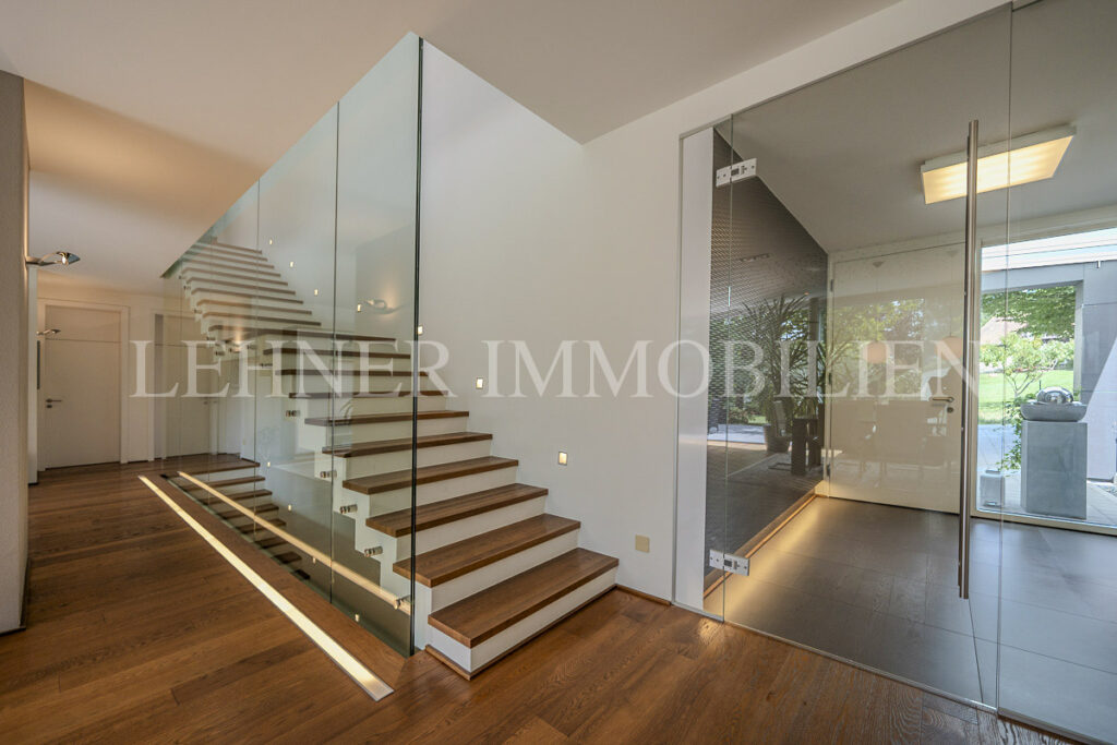 Lehner Immobilien exklusive Architektur Villa mit traumhafter Aussicht in Lieboch