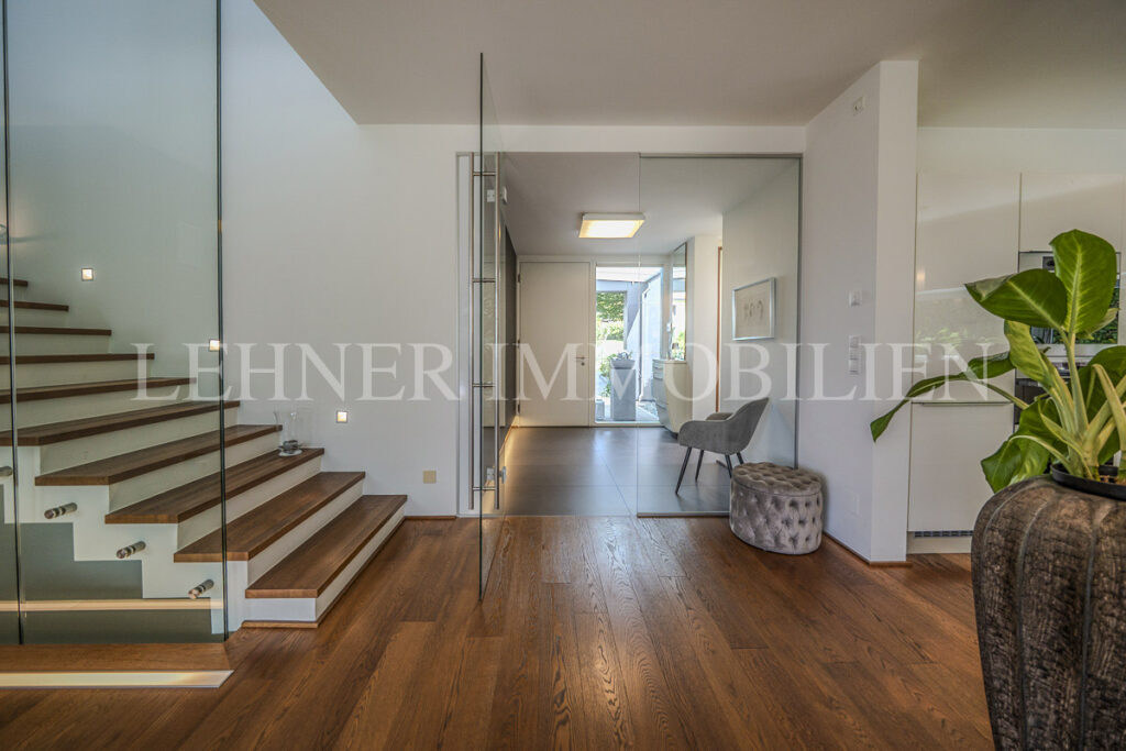 Lehner Immobilien exklusive Architektur Villa mit traumhafter Aussicht in Lieboch