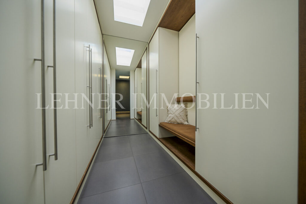 Lehner Immobilien exklusive Architektur Villa mit traumhafter Aussicht in Lieboch
