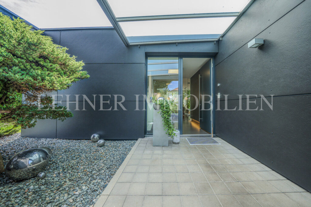 Lehner Immobilien exklusive Architektur Villa mit traumhafter Aussicht in Lieboch