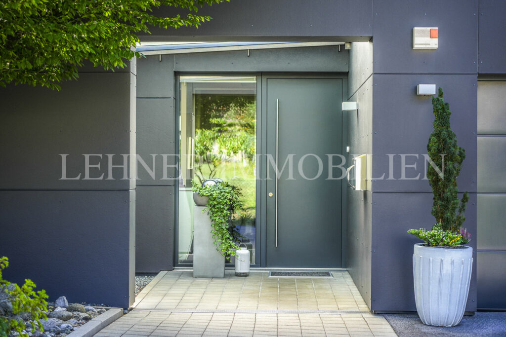 Lehner Immobilien exklusive Architektur Villa mit traumhafter Aussicht in Lieboch