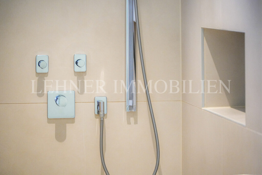 Lehner Immobilien exklusive Architektur Villa mit traumhafter Aussicht in Lieboch