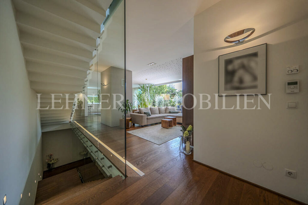 Lehner Immobilien exklusive Architektur Villa mit traumhafter Aussicht in Lieboch