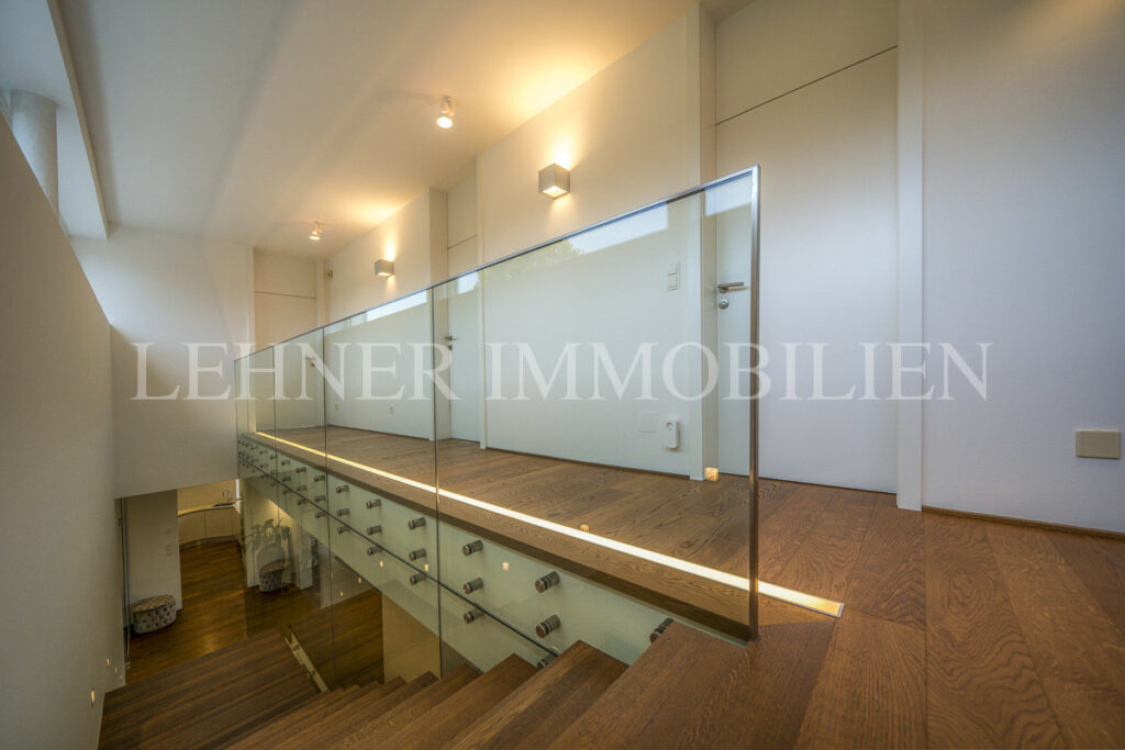 Lehner Immobilien exklusive Architektur Villa mit traumhafter Aussicht in Lieboch