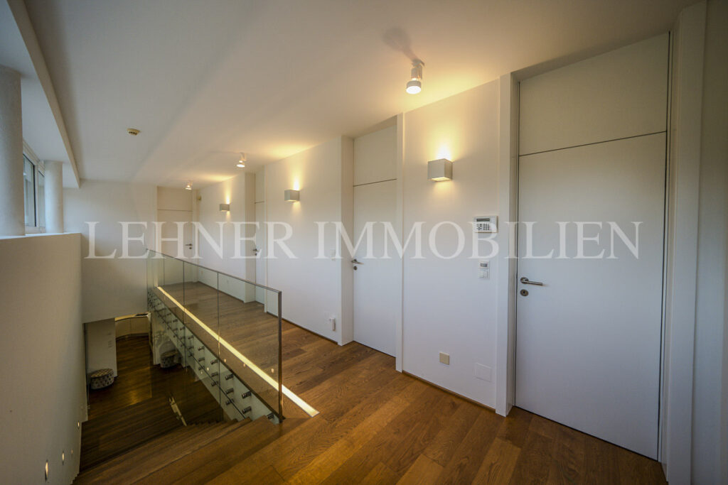 Lehner Immobilien exklusive Architektur Villa mit traumhafter Aussicht in Lieboch