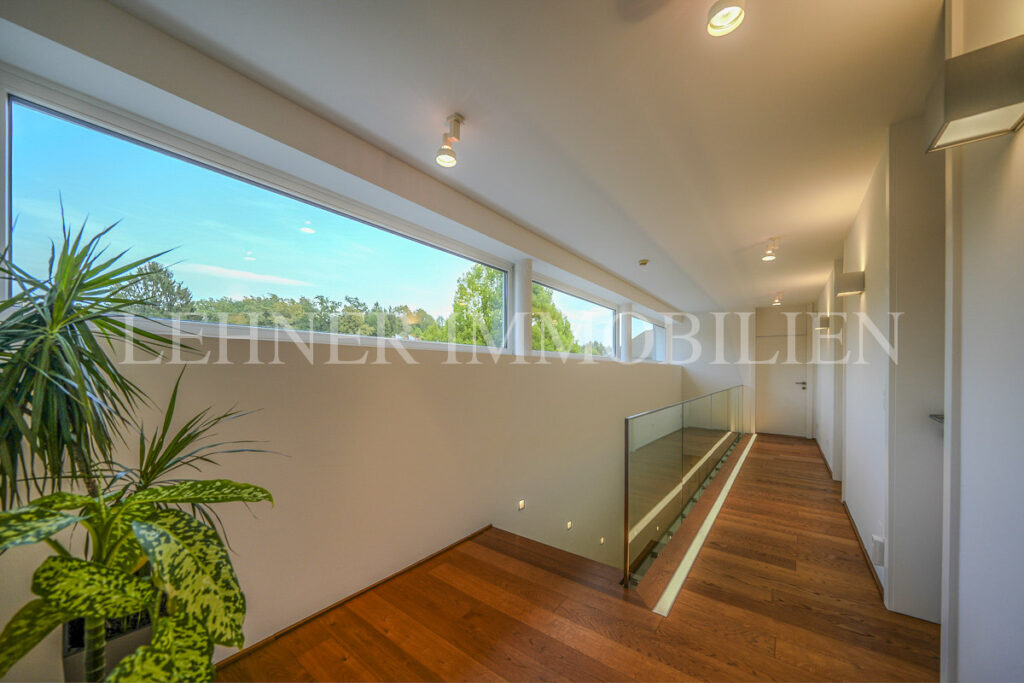 Lehner Immobilien exklusive Architektur Villa mit traumhafter Aussicht in Lieboch